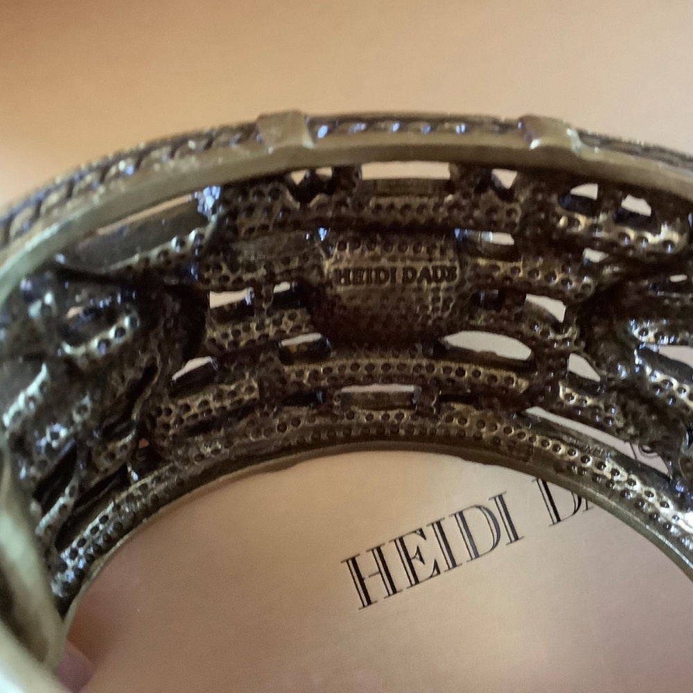 Heidi Daus Vintage Crystal Cuff Bracelet Aqua Clear SZ M/L - Picture 15 of 16